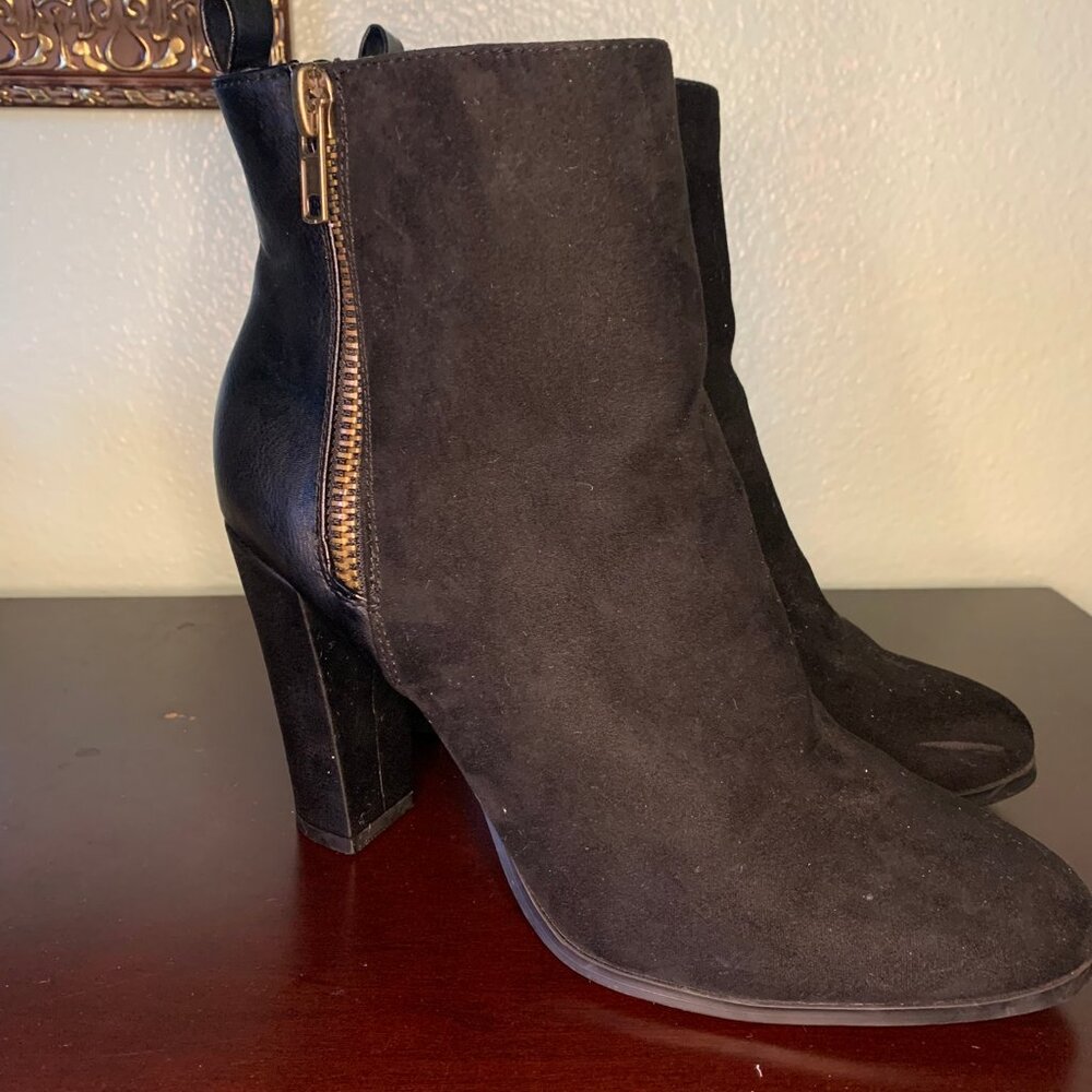 SHOE DAZZLE Black Suede Heeled Botties